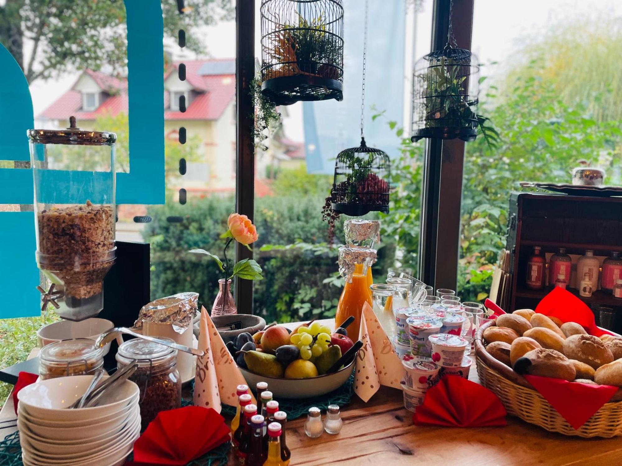 Zum Rayers Cafe-Restaurant & Boutique-Hotel Niederrotweil Εξωτερικό φωτογραφία