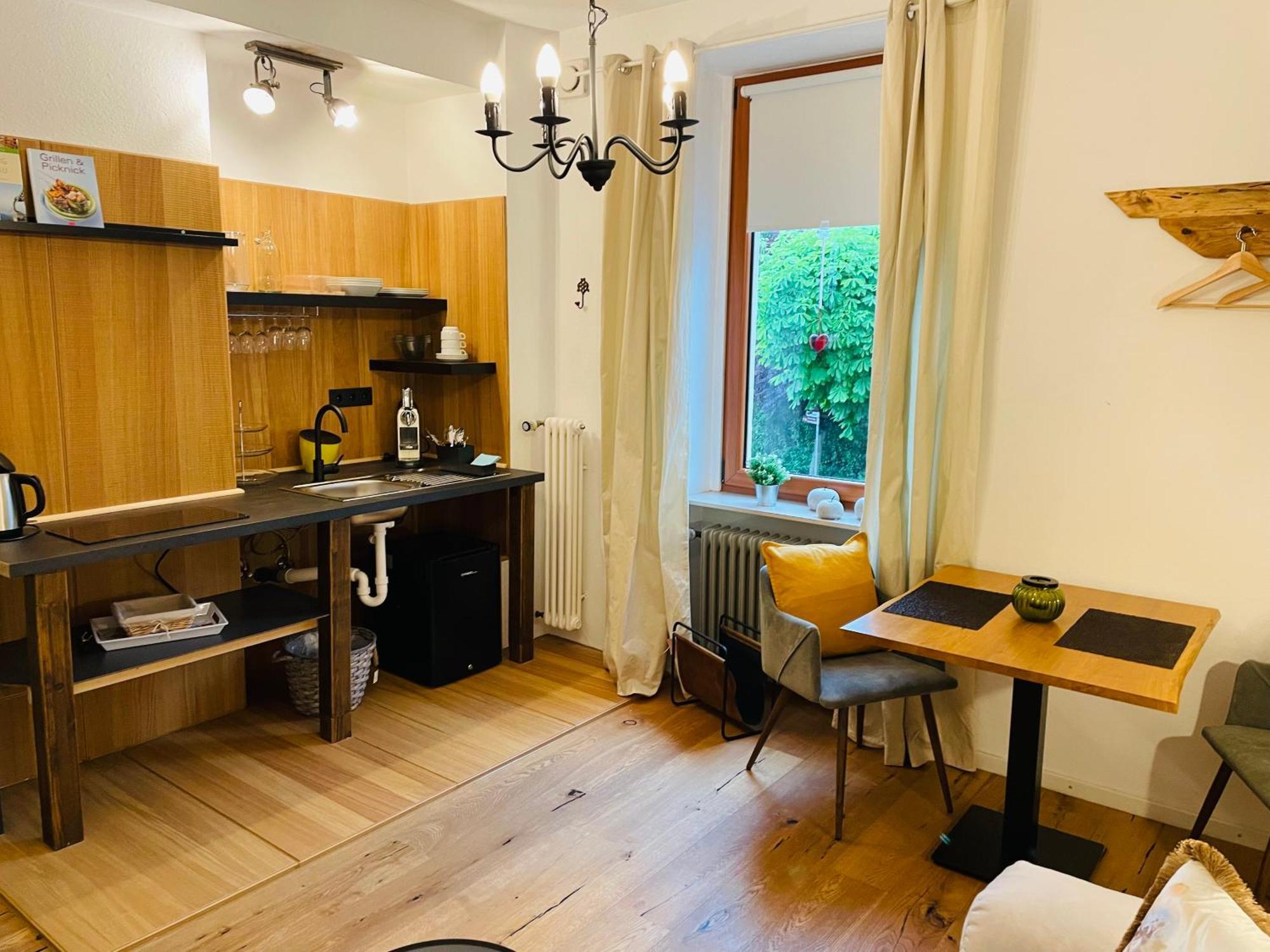 Zum Rayers Cafe-Restaurant & Boutique-Hotel Niederrotweil Δωμάτιο φωτογραφία