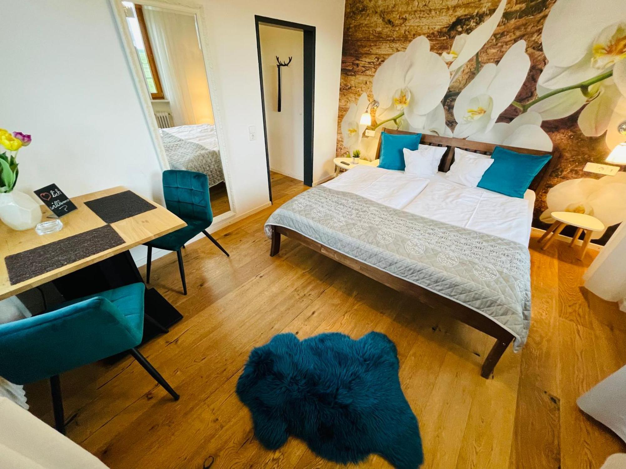 Zum Rayers Cafe-Restaurant & Boutique-Hotel Niederrotweil Δωμάτιο φωτογραφία
