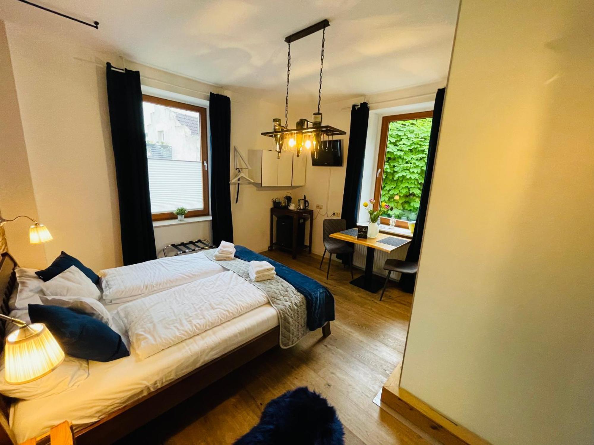 Zum Rayers Cafe-Restaurant & Boutique-Hotel Niederrotweil Δωμάτιο φωτογραφία